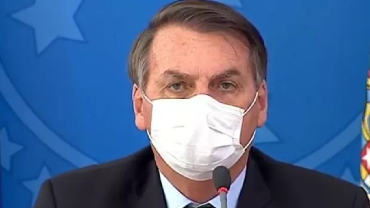 CGU autoriza divulgar cartão de vacinação de Jair Bolsonaro