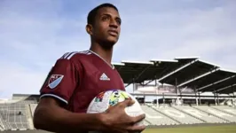 Revelado pelo Flamengo, Max Alves foi afastado pelo Colorado Rapids, dos EUA.
