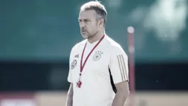 Hansi Flick, ex-treinador do Bayern de Munique, foi demitido após sequência de maus resultados à frente da seleção alemã.