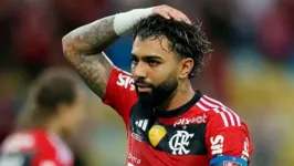 Criticado pela torcida, Gabigol gerou controvérsia ao curtir postagens críticas aos dirigentes do Flamengo.