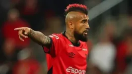 Arturo Vidal entrou na mida dos flamenguistas após eliminação do Athletico.