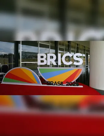 Entre os perigos do micro-ondas estão os acidentes domésticos