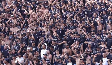 Corinthians e São Paulo protagonizaram um duelo eletrizante neste domingo (18/1), na Neo Química Arena, pela 3ª rodada do Campeonato Paulista, que terminou em 1 a 1 graças a um gol decisivo de Breno Bidon aos 89 minutos. Como o Timão conseguiu evitar a derrota diante do Tricolor, que dominou boa parte da partida? Essa igualdade revela muito sobre o equilíbrio e a intensidade do clássico mais aguardado do futebol paulista.