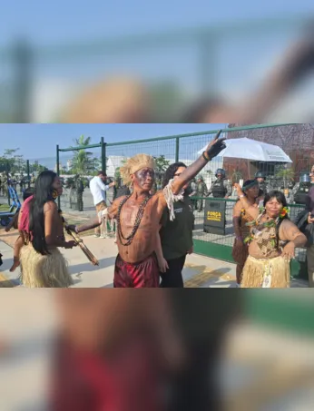 Imagem ilustrativa da imagem Presidente da COP30 participa de negociações com indígenas que protestam na entrada da Blue Zone