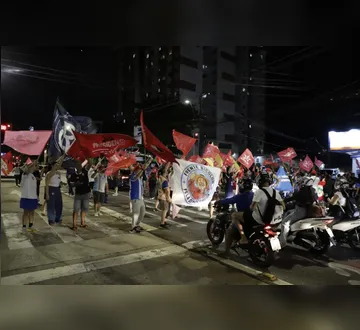 Torcedores de Remo e Paysandu se unem em ato pró-Lula em Belém
