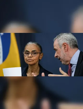 Ele expressou a complexidade emocional desse momento, afirmando que é "um acontecimento histórico em que se misturam a tristeza pela libertação dos assassinos com a alegria pelo retorno dos reféns".