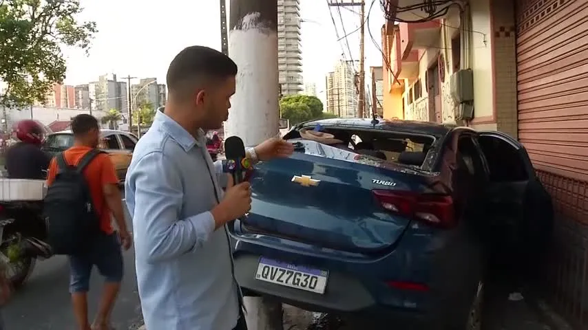 Imagem ilustrativa da notícia Grave acidente de carro deixa mulher ferida em Belém