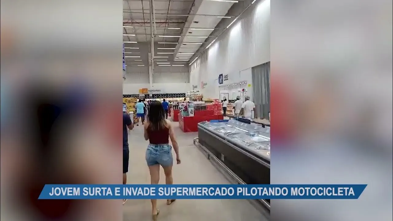 Imagem ilustrativa da notícia Vídeo: jovem surta e invade supermercado pilotando moto 