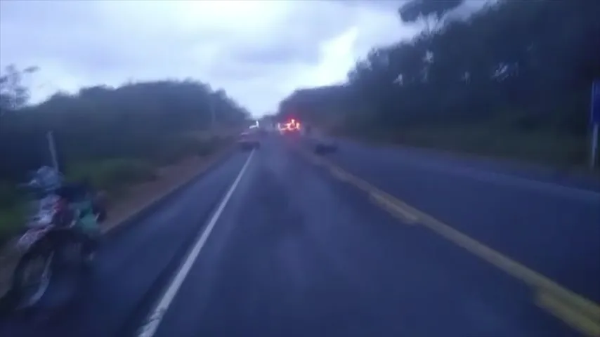 Imagem ilustrativa da notícia Vídeo: mulher morre em grave acidente em Oriximiná