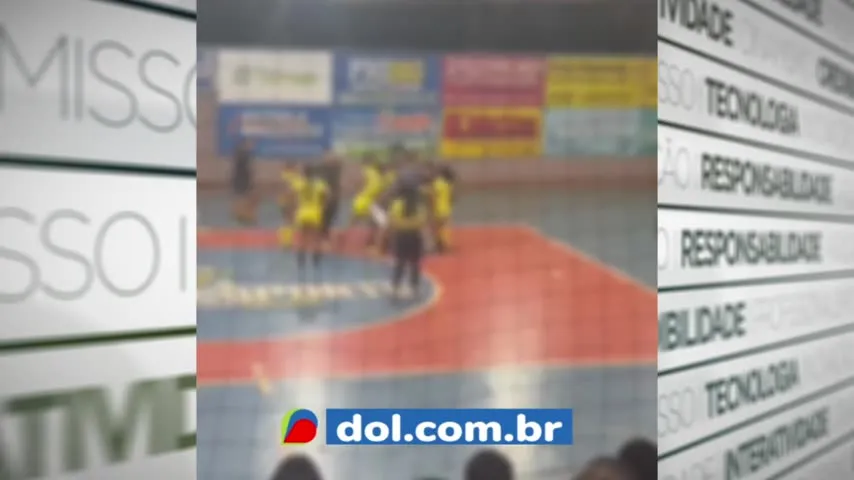 Imagem ilustrativa da notícia Vídeo: final de futsal feminino acaba em pancadaria no Pará