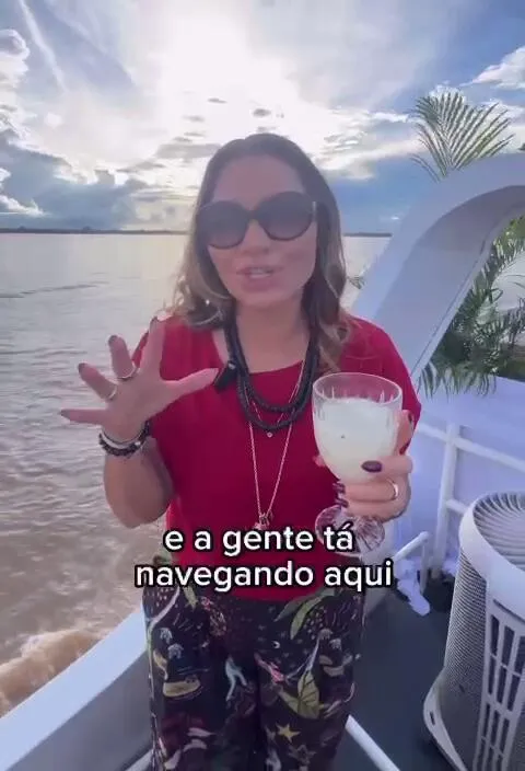 Imagem ilustrativa da notícia Vídeo: Janja vai à Ilha do Combu e diz estar "emocionada"