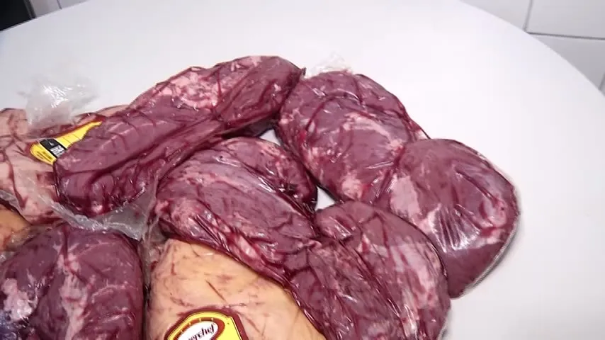 Imagem ilustrativa da notícia Vídeo: preso tentando furtar carnes em supermercado de Belém