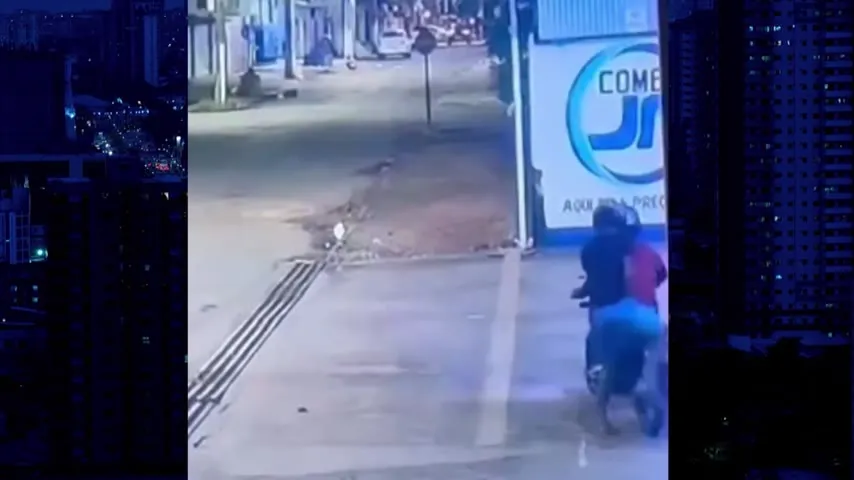 Imagem ilustrativa da notícia Vídeo: vítima é salva por trapalhada de assaltantes no Pará
