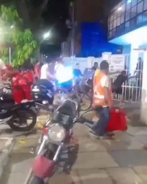 Imagem ilustrativa da notícia Vídeo: Paysandu x entregador termina em tentativa de invasão