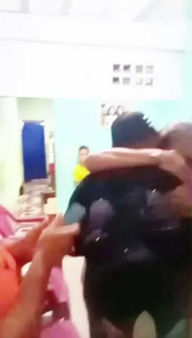 Imagem ilustrativa da notícia Vídeo: paraense faz surpresa para mãe após 3 anos longe de casa