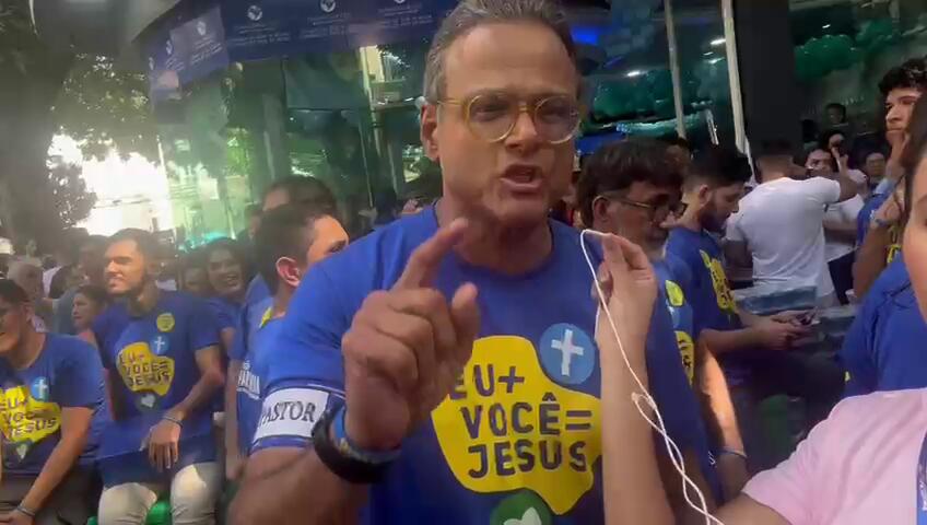 Imagem ilustrativa da notícia Pastor ajuda romeiros do Círio: "É derrubar preconceitos"