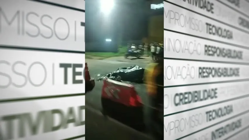 Imagem ilustrativa da notícia Vídeo: motociclista morre em colisão com carreta em Marituba