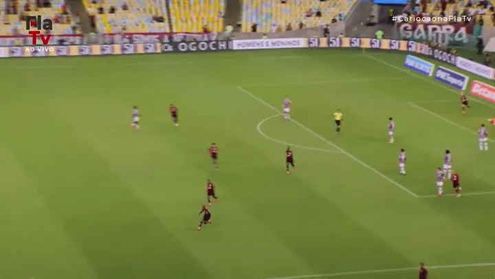 Imagem ilustrativa da notícia Flamengo bate Fluminense e sai na frente na final do Carioca