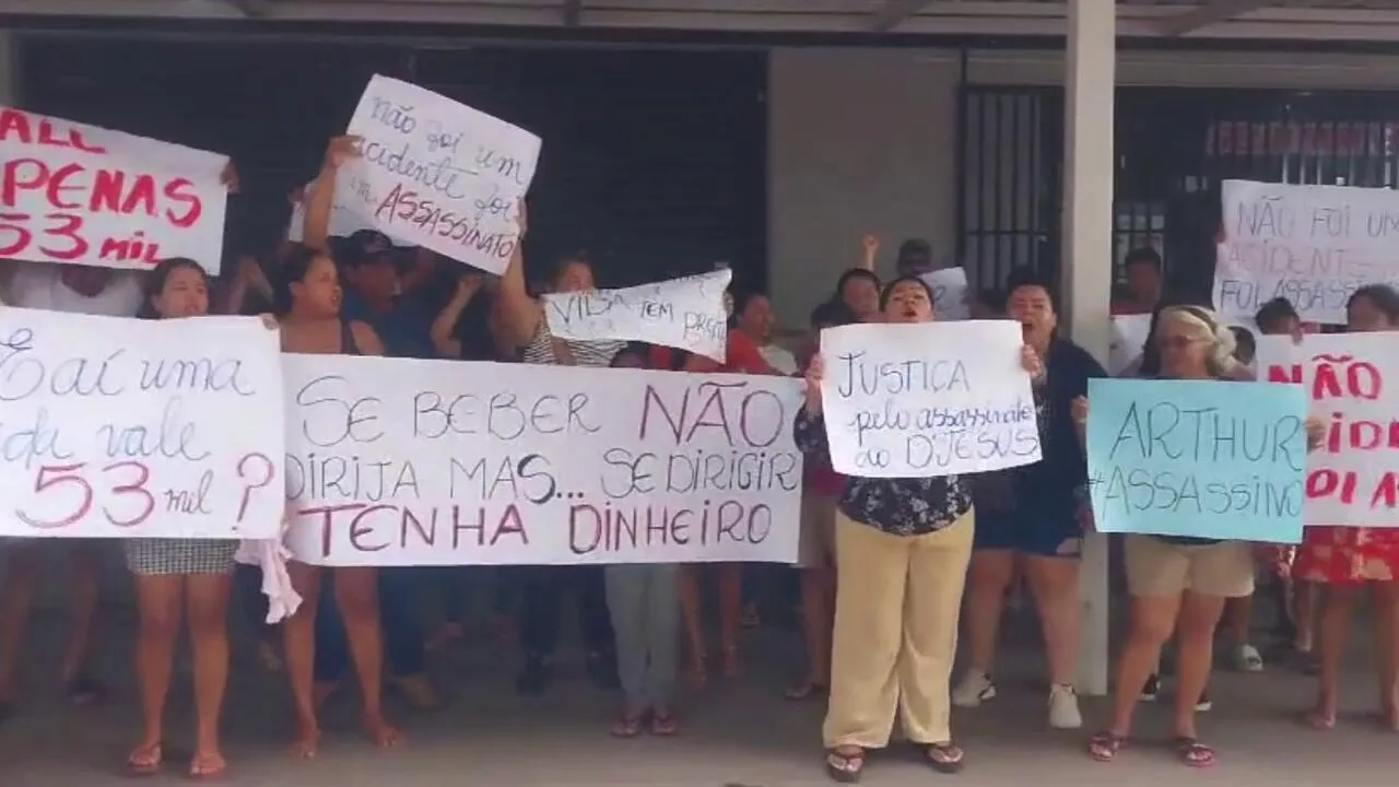 Imagem ilustrativa da notícia Vídeo: População protesta após decisão judicial 