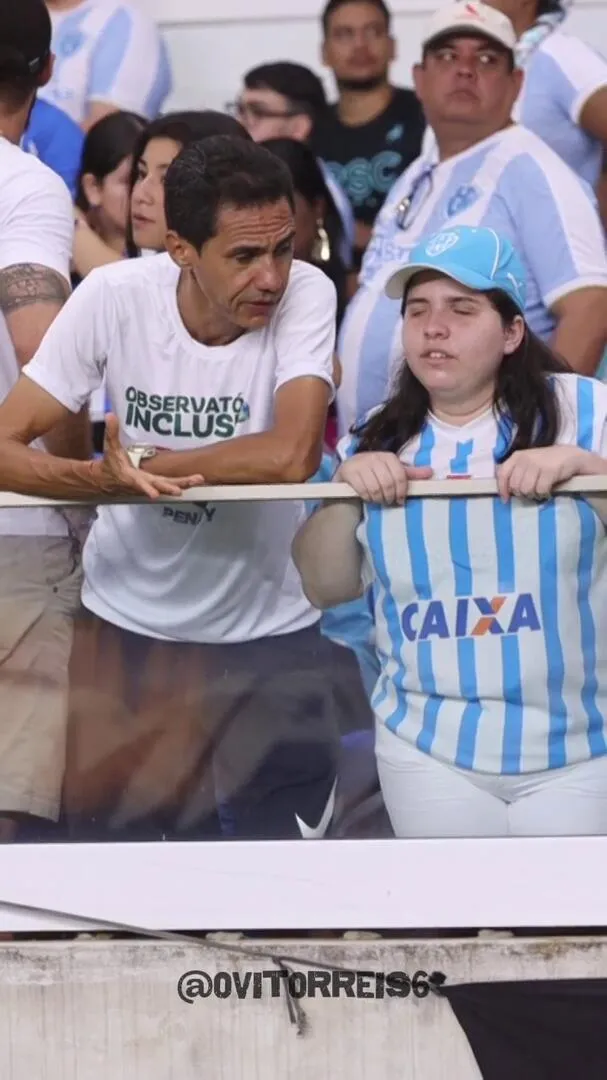 Imagem ilustrativa da notícia Vídeo: professor narra RE-PA para aluna com deficiência visual