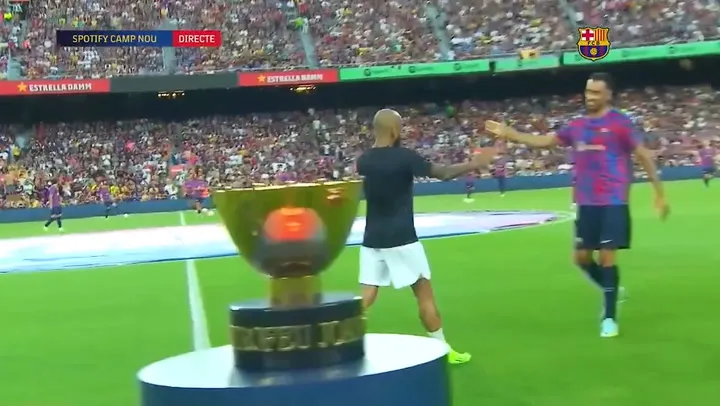 Imagem ilustrativa da notícia Daniel Alves sugere retorno ao futebol em post simbólico