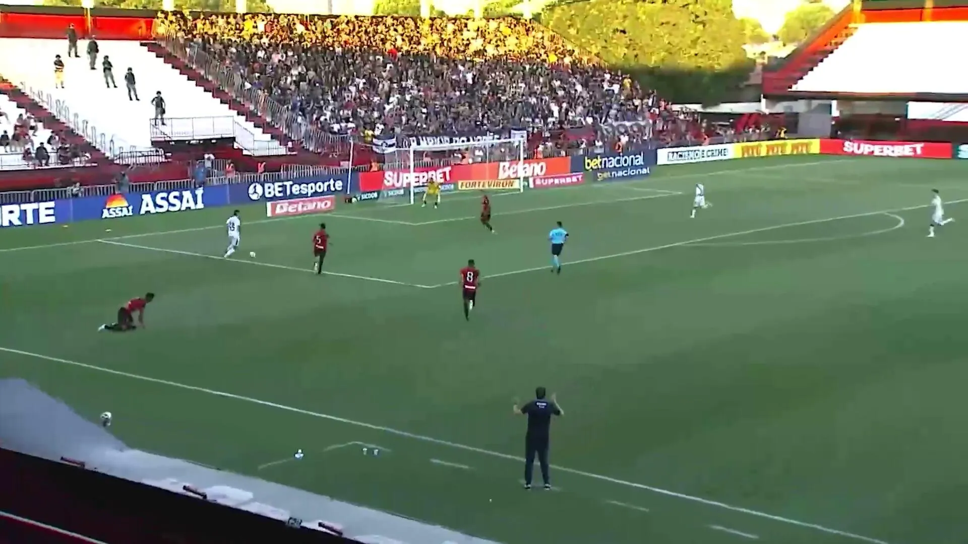 Imagem ilustrativa da notícia Vídeo: CBF divulga análise do VAR que anulou gol do Remo