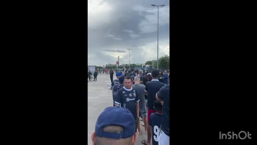 Imagem ilustrativa da notícia Clube do Remo: torcida enfrenta problemas nas catracas do Mangueirão