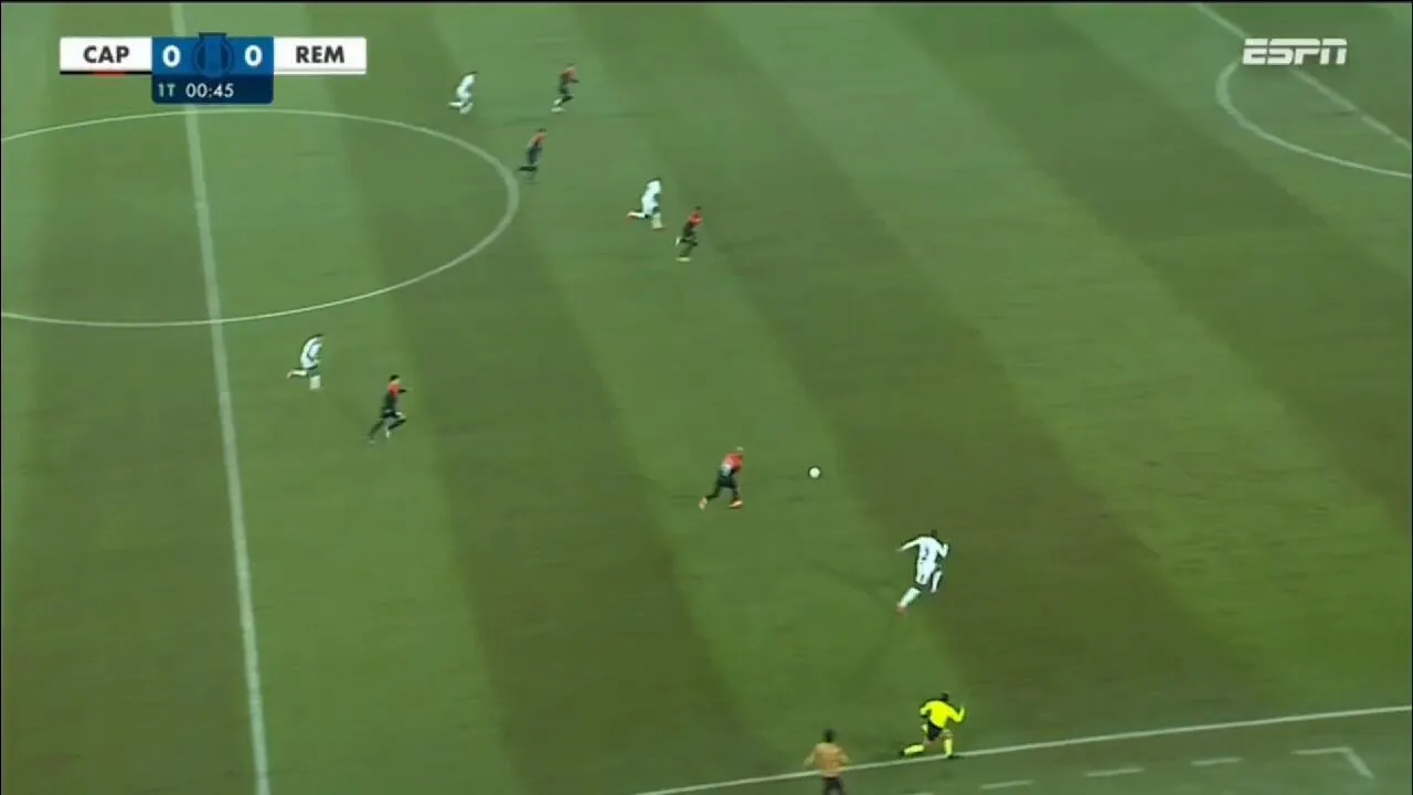 Imagem ilustrativa da notícia Remo leva gol no apagar das luzes e perde de virada para o Athletico-PR