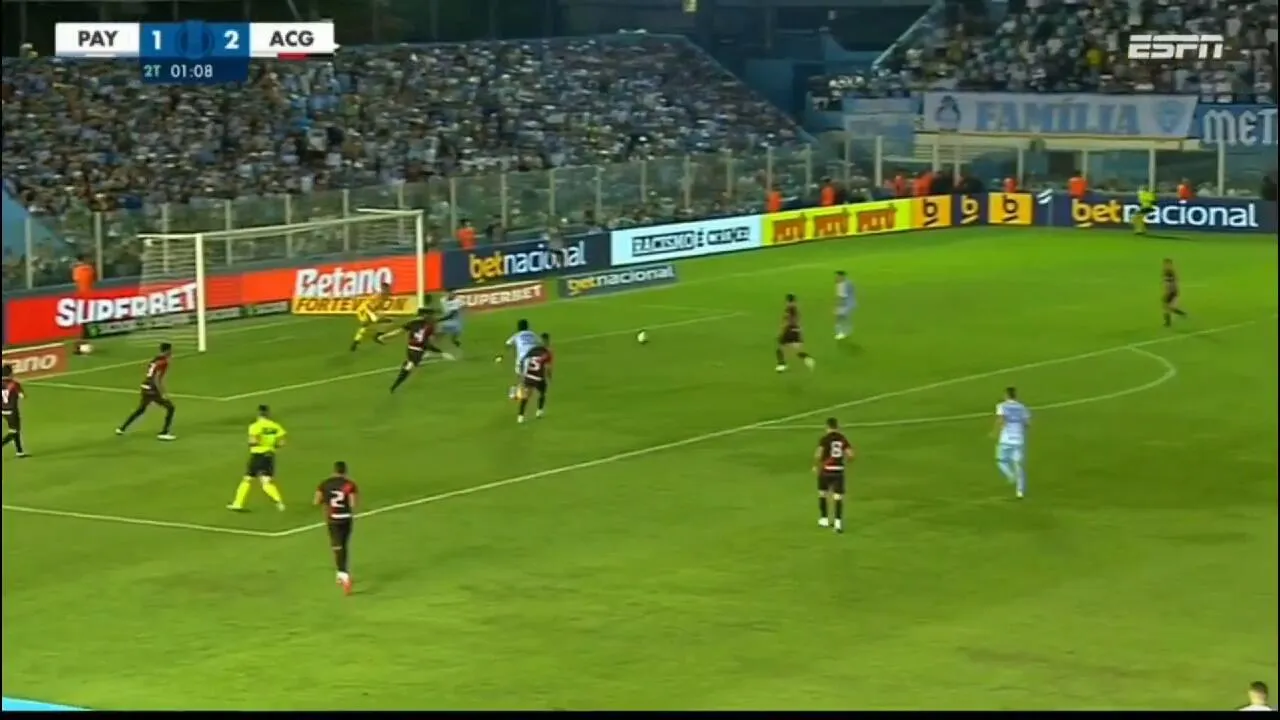 Imagem ilustrativa da notícia Meia lamenta empate, mas exalta poder de reação do Paysandu