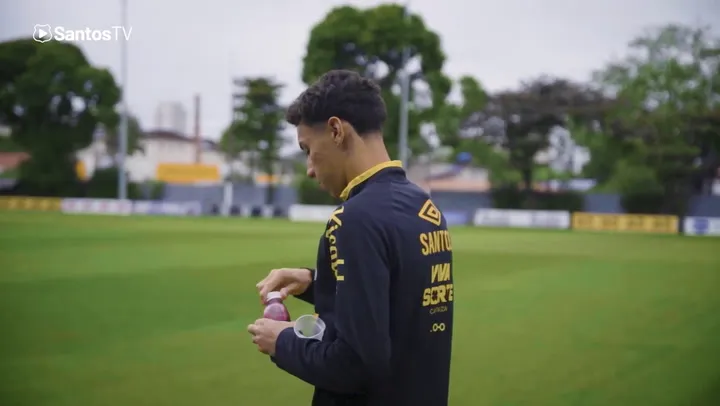 Imagem ilustrativa da notícia Robinho Jr. não sente pressão e ganha sequência no Santos
