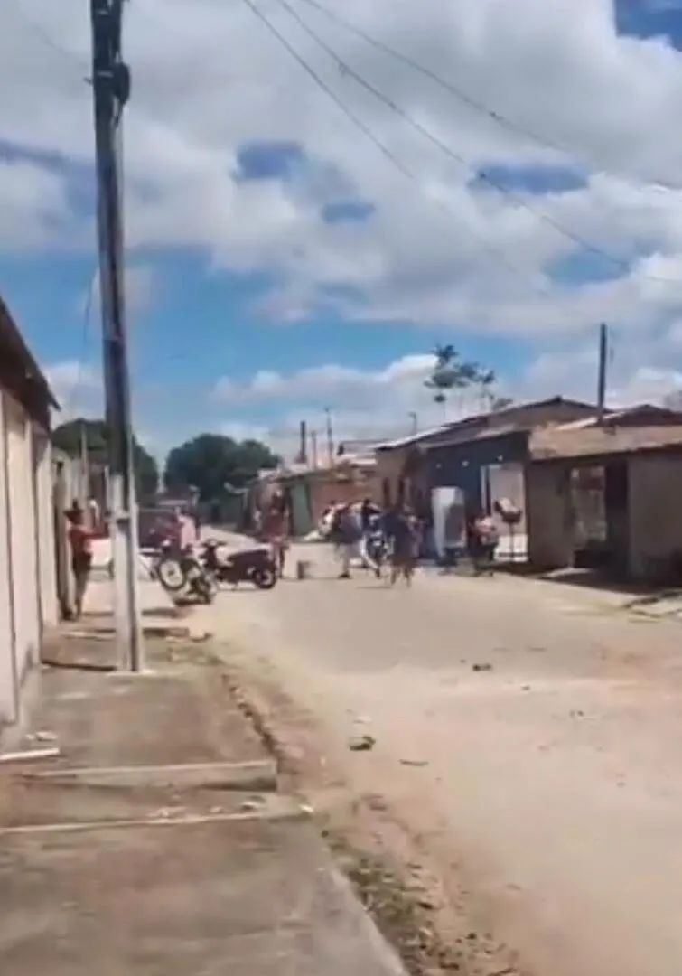 Imagem ilustrativa da notícia Incêndio em Breu Branco: homem ateia fogo na própria casa