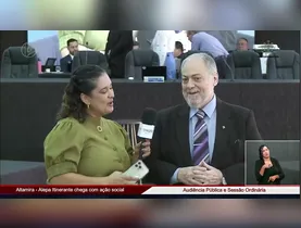 O raro lince-ibérico branco registrado pelo fotógrafo espanhol Ángel Hidalgo.