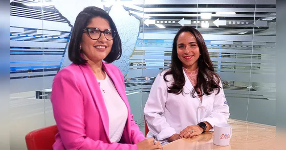 O raro lince-ibérico branco registrado pelo fotógrafo espanhol Ángel Hidalgo.