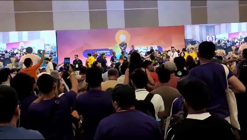 Imagem ilustrativa da notícia Convenção política do PSOL tem pancadaria entre militantes