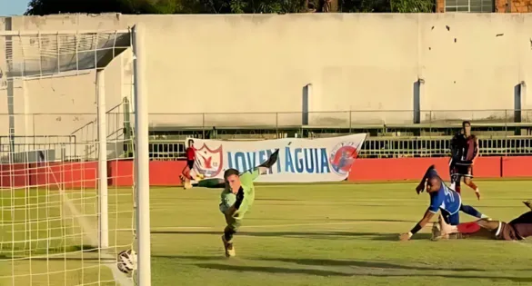 Daniel GTA finalizou três vezes na goleada aplicada pelo Águia de Marabá contra o Humaitá