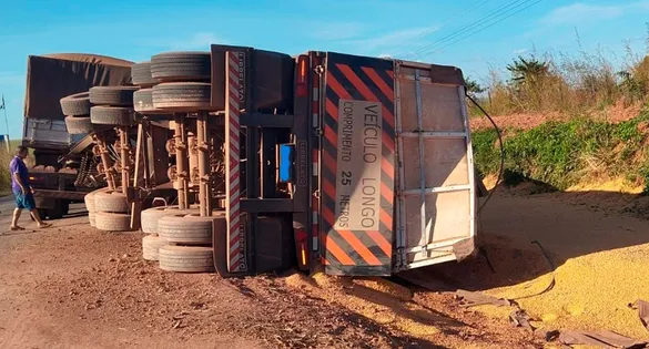 Policiais militares do 118º Pelotão do 17º Batalhão foram acionados por populares para atender a ocorrência no km 187 da BR-155