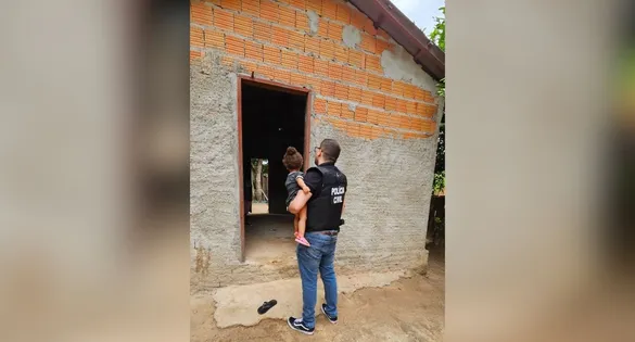 A ação aconteceu após o registro do boletim de ocorrência, feito pela mãe da criança, Fabrícia da Silva Batista.