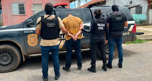 Apesar da periculosidade atribuída ao cargo que ocupava na organização, Egon foi abordado e detido sem apresentar resistência física à voz de prisão.