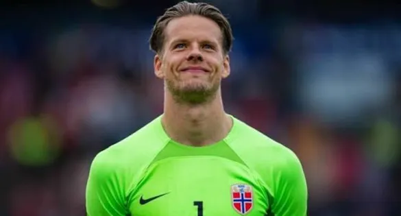 Orjan Nyland, de 35 anos, defendeu pênalti decisivo na vitória norueguesa por 2 a 1 e superou desconfiança após ficar sem clube na Europa.