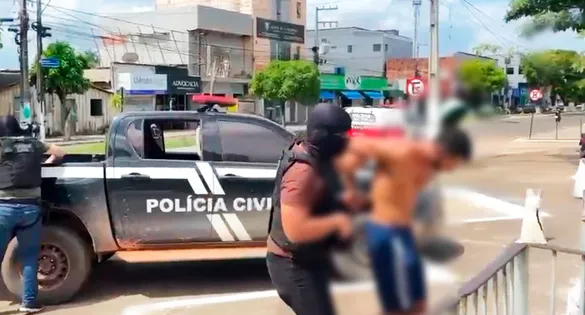 Agentes da Polícia Civil do Pará mobilizados durante as diligências de busca e captura no bairro Beira Rio, em Tucuruí.