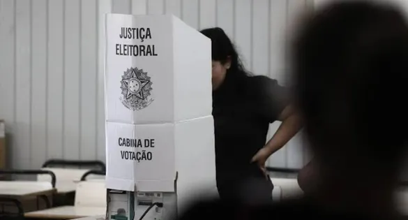 Quem trabalhar no dia das Eleições 2026 tem direito ao tempo necessário para votar; veja o que diz a legislação e quais cuidados tomar