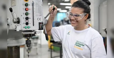 Imagem ilustrativa da notícia Cursos gratuitos oferecem vagas em áreas técnicas e bolsas
