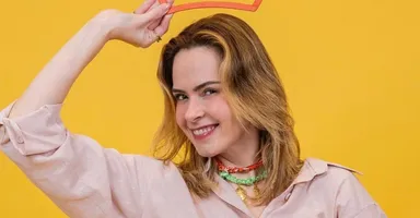 Imagem ilustrativa da notícia Ana Paula estreia Liderança acordando a casa ao som de “Macarena”