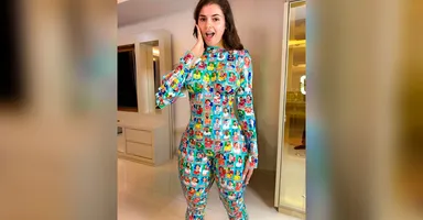 Imagem ilustrativa da notícia Miss Bumbum transforma corpo em álbum vivo da Copa, veja