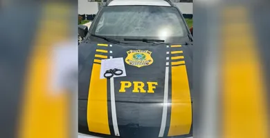 Imagem ilustrativa da notícia PRF captura foragido da Justiça em abordagem a carro de luxo na BR-230